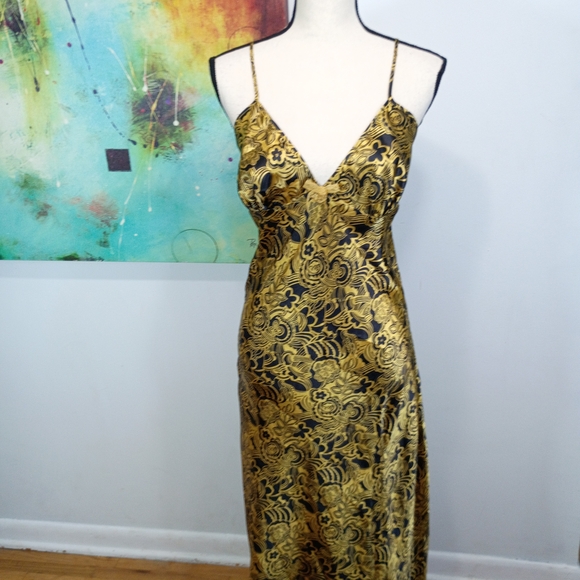 Black And Gold Sleeveless Floral Slip Maxi Nightgown - Picture 2 of 8